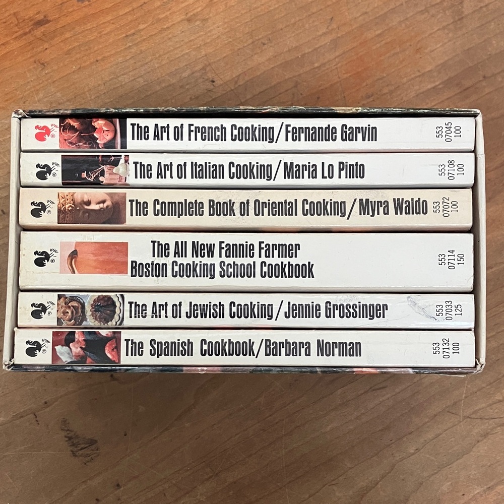 Vintage 1972 boxed international Home Kitchen Cookbook Collection